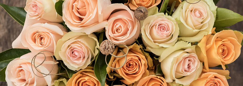 https://www.sensecuador.com/blog/wp-content/uploads/2018/04/reuse-roses-01.jpg